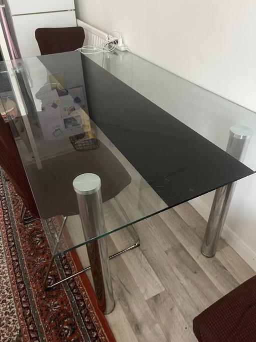 Buy & Sell North West London Queen`s Park - North West London - Photos for Glass dining table