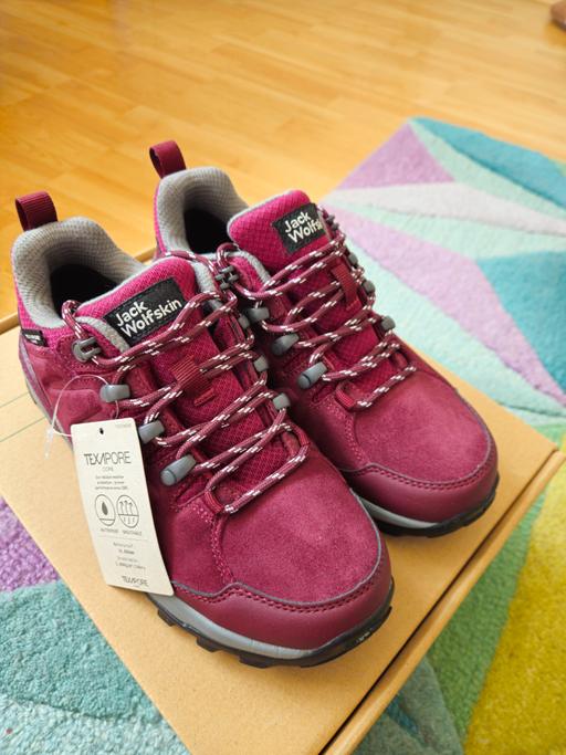 Buy & Sell West London Hillingdon - Photos for Women’s waterproof hiking shoes Jack Wolfskin