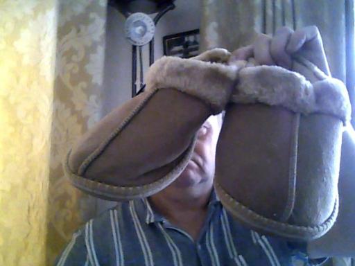 Buy & Sell Somerset Cannington - Somerset - Photos for BACKLESS FUR LINED SLIPPER SIZE 9