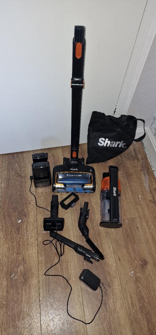 Buy & Sell South Yorkshire Rotherham - Photos for Shark PowerFins Anti hairwrap hoover 2 batter