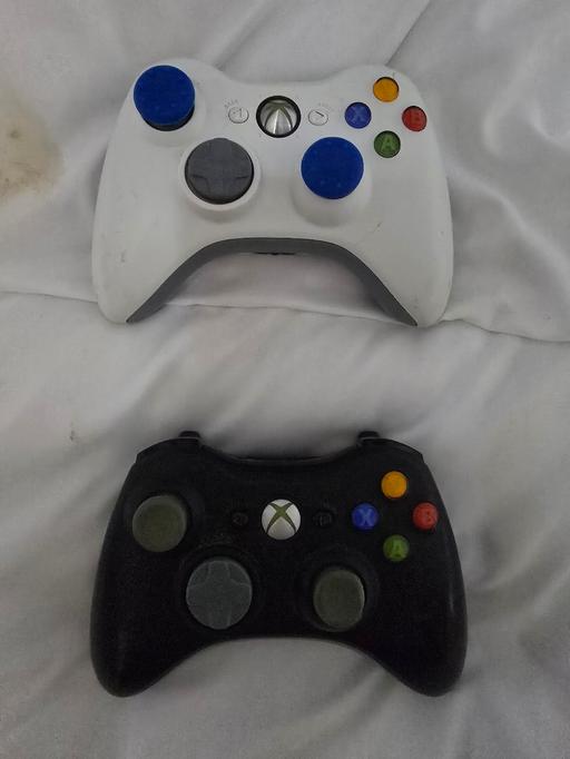 Buy & Sell East London Havering - Photos for Xbox360 controller black and white ones £ 10