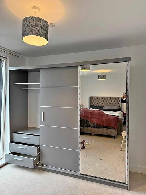 Buy & Sell Brent East Lane Business Park - Brent - Photos for 250cm Wardrobe