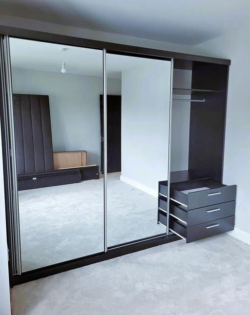 Buy & Sell Brent East Lane Business Park - Brent - Photos for 250cm Wardrobe