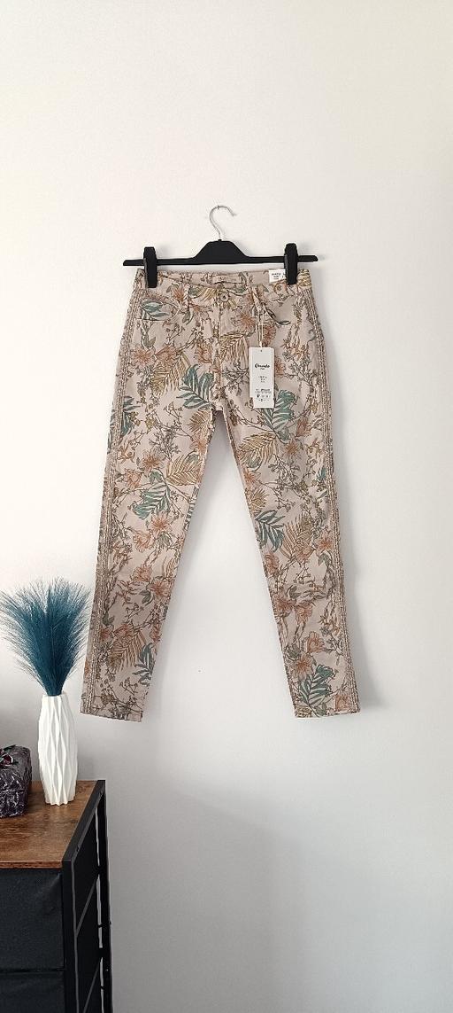 Buy & Sell Swansea - Wales Blaenymaes - Swansea - Photos for Floral print side lace trim insert jeans