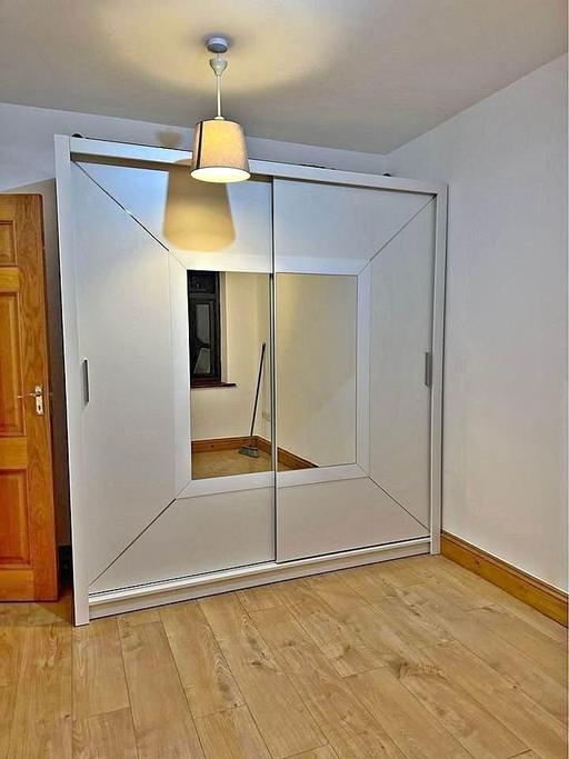 Buy & Sell Brent East Lane Business Park - Brent - Photos for 2 Sliding door Wardrobe