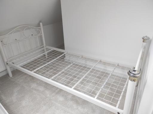 Buy & Sell Bedfordshire Luton - Photos for single metal frame bed