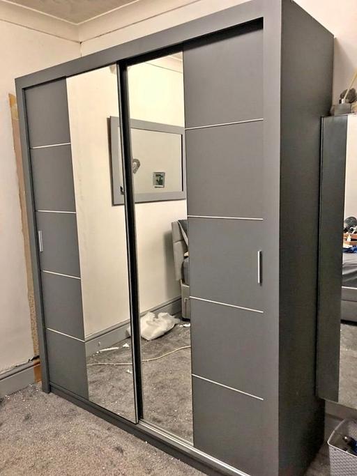 Buy & Sell Brent East Lane Business Park - Brent - Photos for 2 Sliding door Wardrobe