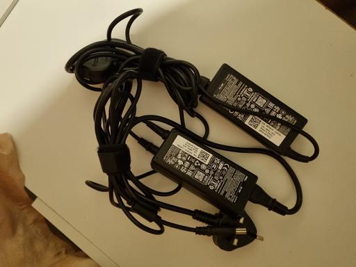 Buy & Sell East London Clapton - East London - Photos for Original Dell Chargers 65W ( Good Condition