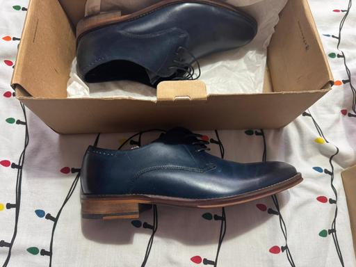 Buy & Sell Hertfordshire North Hertfordshire - Photos for Navy Heeled Smart Shoes