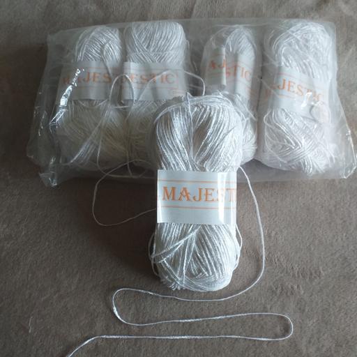 Classes Essex Basildon - Photos for white shiny yarn