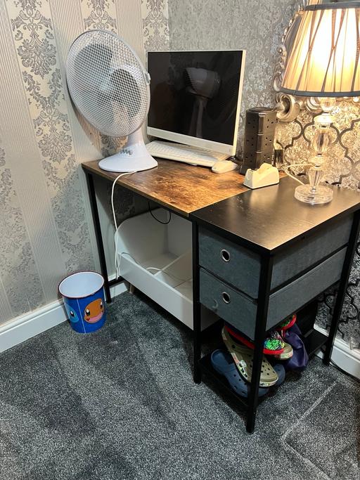 Buy & Sell Essex Brentwood - Photos for Desk very modern+ 2 drawers