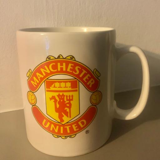 Buy & Sell Hertfordshire Watford - Photos for Large Manchester United mug