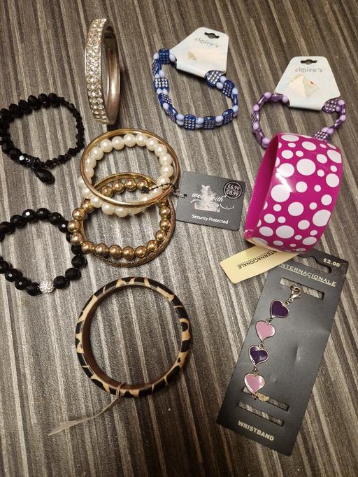 Buy & Sell South East London Colyers - South East London - Photos for mostly new bracelet Joblot