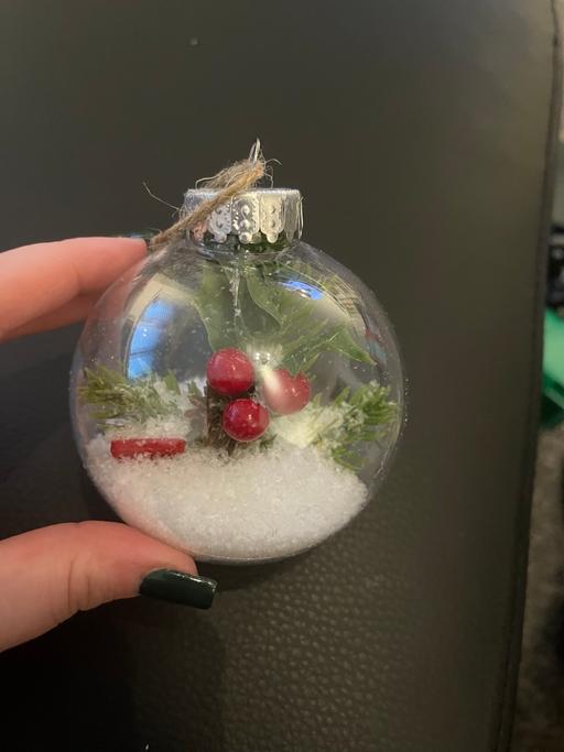 Buy & Sell Essex Harlow - Photos for Pack of 6 Holly snow dome baubles