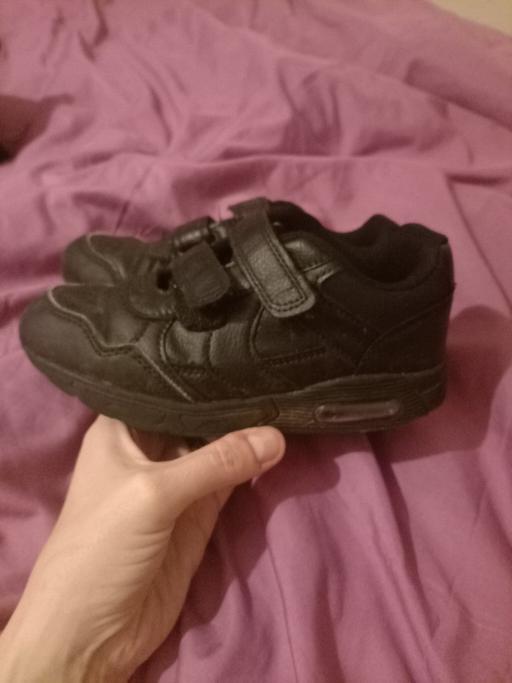 Buy & Sell Kent Folkestone and Hythe - Photos for boys trainers size 11/12