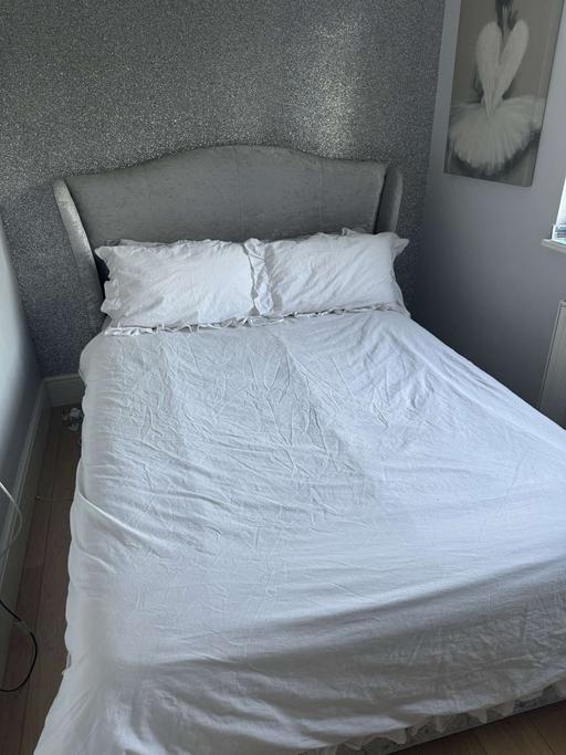 Buy & Sell South East London Thamesmead - South East London - Photos for Silver crushed velvet ottoman double bed