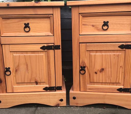 Buy & Sell West Midlands Birmingham - Photos for PAIR OF CORONA PINE BEDSIDE CABINETS