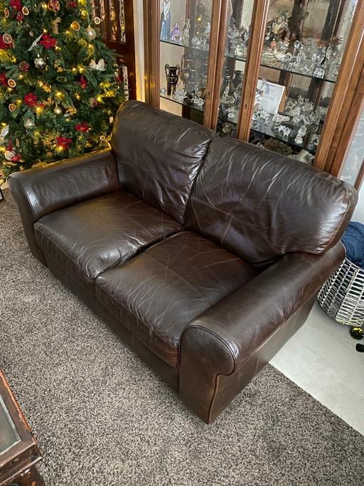 Buy & Sell South West London Balham - South West London - Photos for Salisbury 2 Seater Leather Sofa