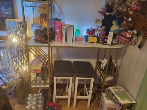 Buy & Sell North West London Camden - Photos for Bar table with shelves. ( white and gold )