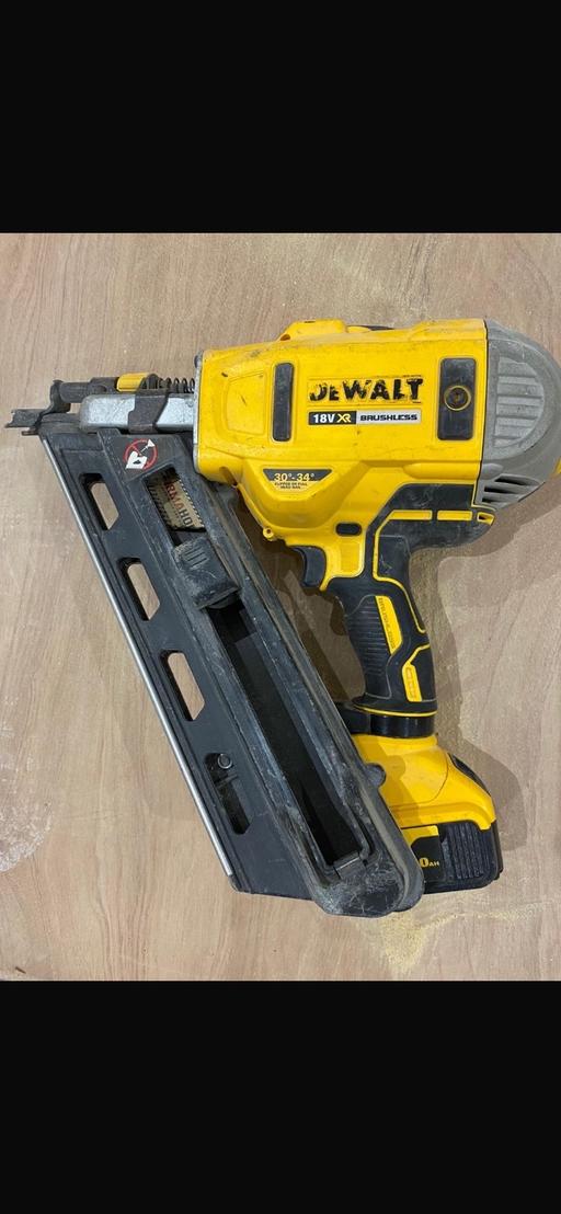 Buy & Sell Lincolnshire South Kesteven - Photos for DeWalt 1st fix nail gun