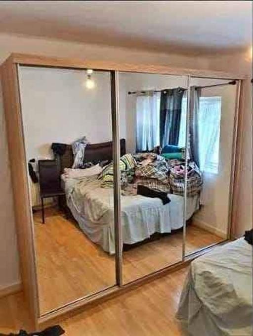 Buy & Sell Brent East Lane Business Park - Brent - Photos for 3 Mirror Door Wardrobe