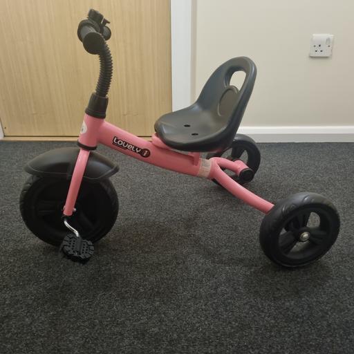 Buy & Sell South East London Lambeth - South East London - Photos for Pink tricycle