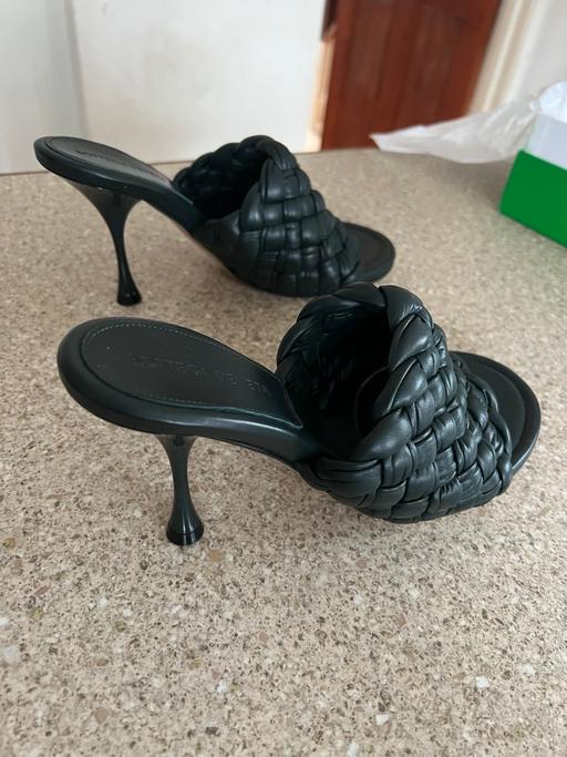 Buy & Sell Newry, Mourne and Down Newcastle - Newry, Mourne and Down - Photos for BNWB Authentic Bottega Veneta Sandals 39.5EU