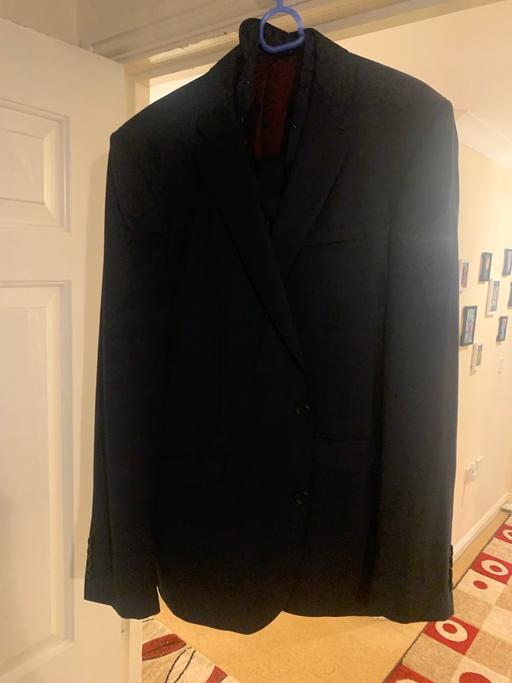 Buy & Sell Surrey Reigate and Banstead - Photos for Suit with trouser