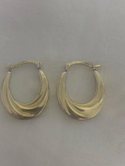 Buy & Sell North London Enfield - Photos for Gold and silver earrings