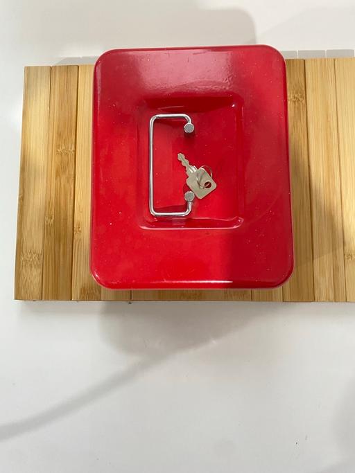 Buy & Sell Greater Manchester Manchester - Photos for Small red safe with key