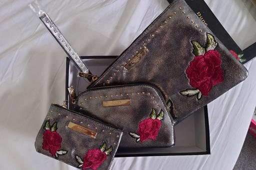 Buy & Sell Antrim and Newtownabbey Crumlin - Antrim and Newtownabbey - Photos for Dune set of 3 Purses (Roses)