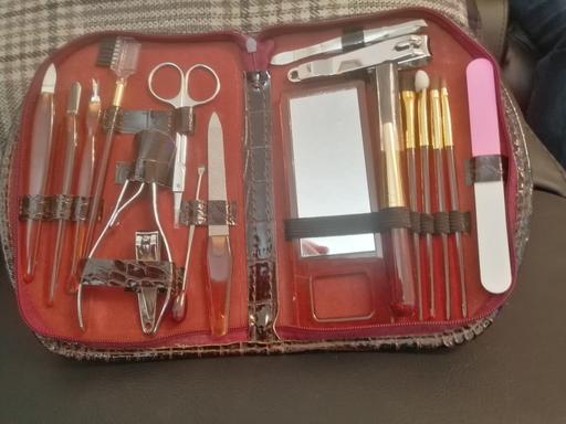 Buy & Sell West Midlands Wolverhampton - Photos for New manicure set in case