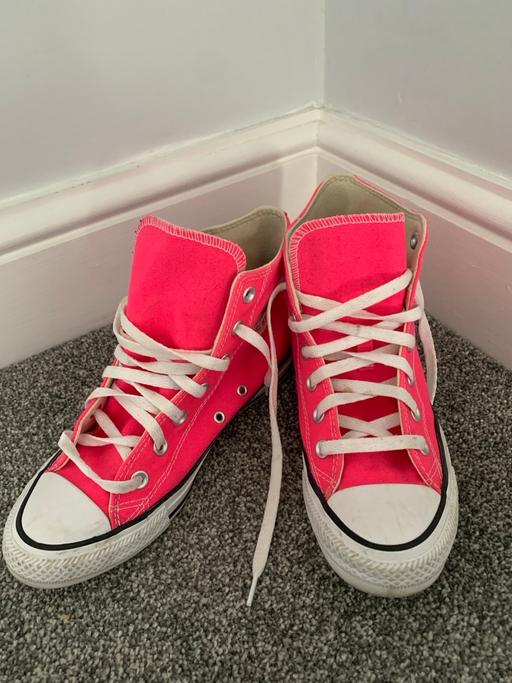 Buy & Sell South East London St Paul`s Cray - South East London - Photos for Ladies Pink Converse