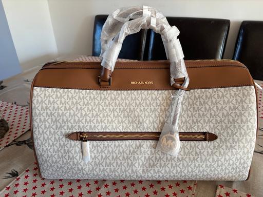 Buy & Sell Warwickshire North Warwickshire - Photos for Michael Kors extra Large Duffel Bag