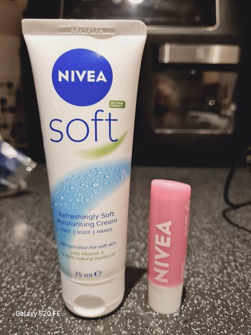 Buy & Sell Surrey Spelthorne - Photos for nivea set