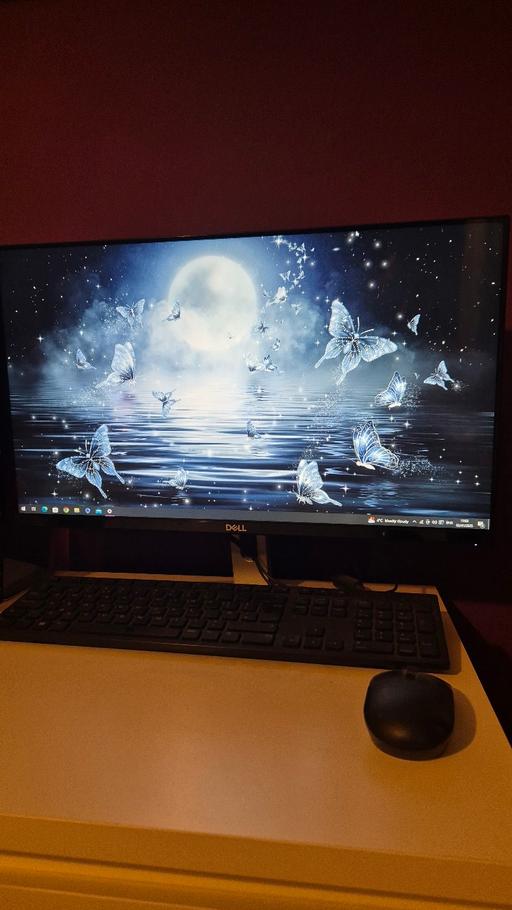 Buy & Sell East London Snaresbrook - East London - Photos for Full Dell Desktop + Monitor Set