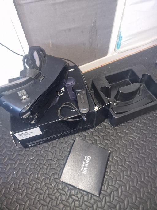 Buy & Sell South East London Kennington - South East London - Photos for Samsung Gear VR with controller