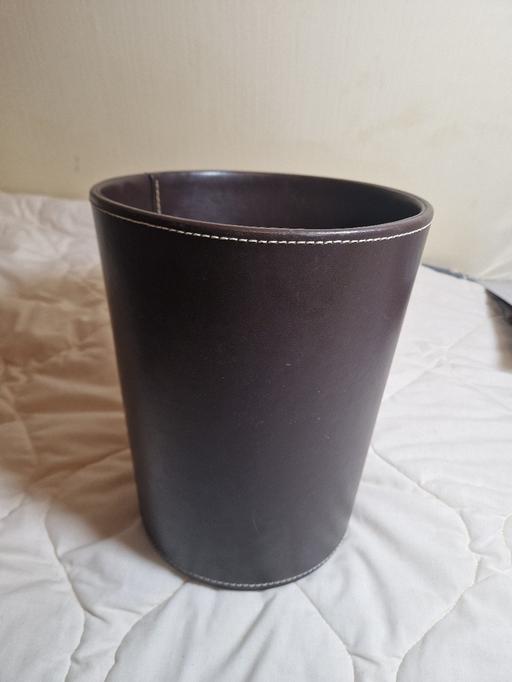 Buy & Sell Warrington Birchwood - WA3 - Photos for Leather effect waste bin