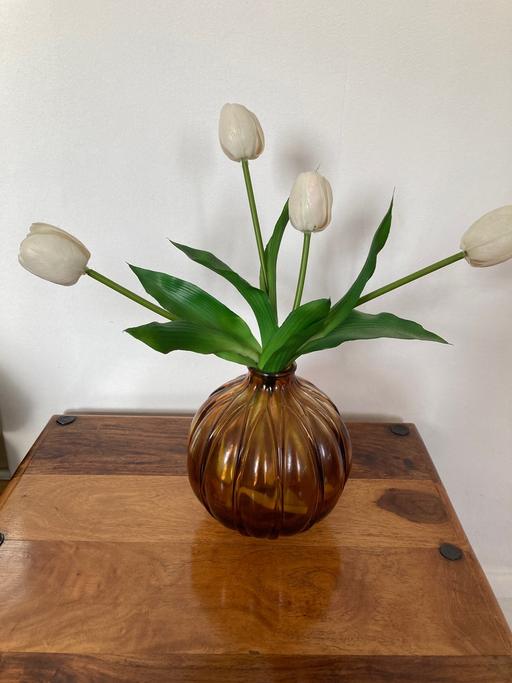 Buy & Sell East London Beckton - East London - Photos for Vase and artificial tulips