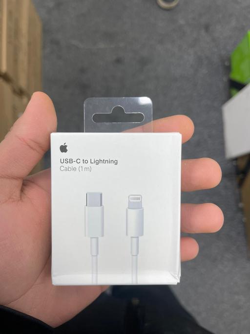 Buy & Sell West London Hounslow - Photos for USB-C to Lightning Cable (1m)