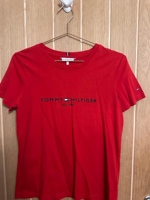 Buy & Sell Staffordshire South Staffordshire - Photos for Tommy Hilfiger Red T-Shirt Small