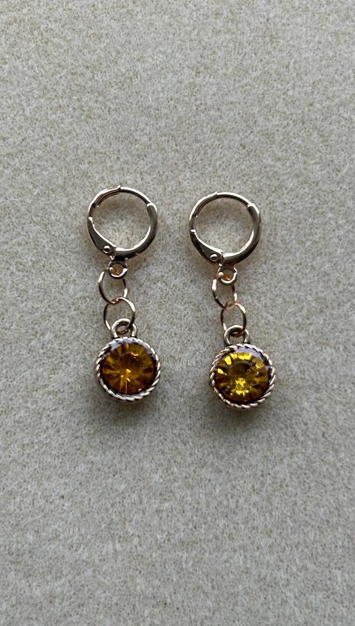 Buy & Sell Hertfordshire Dacorum - Photos for Yellow gold crystal beaded dangle earrings