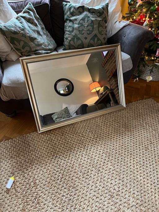 Buy & Sell Hertfordshire East Hertfordshire - Photos for Gold frame mirror