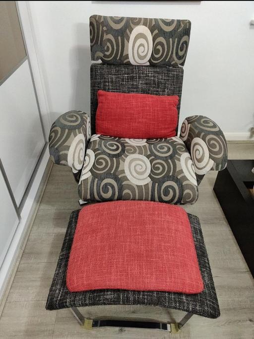 Buy & Sell South West London Richmond upon Thames - Photos for Pair of swivel arm chairs with footrest