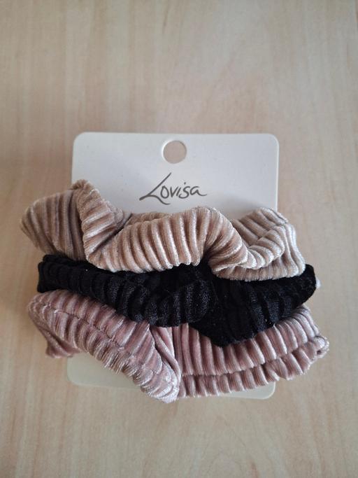 Buy & Sell South East London Middle Park - South East London - Photos for Lovisa hair scrunchies. Pink/beige/black.