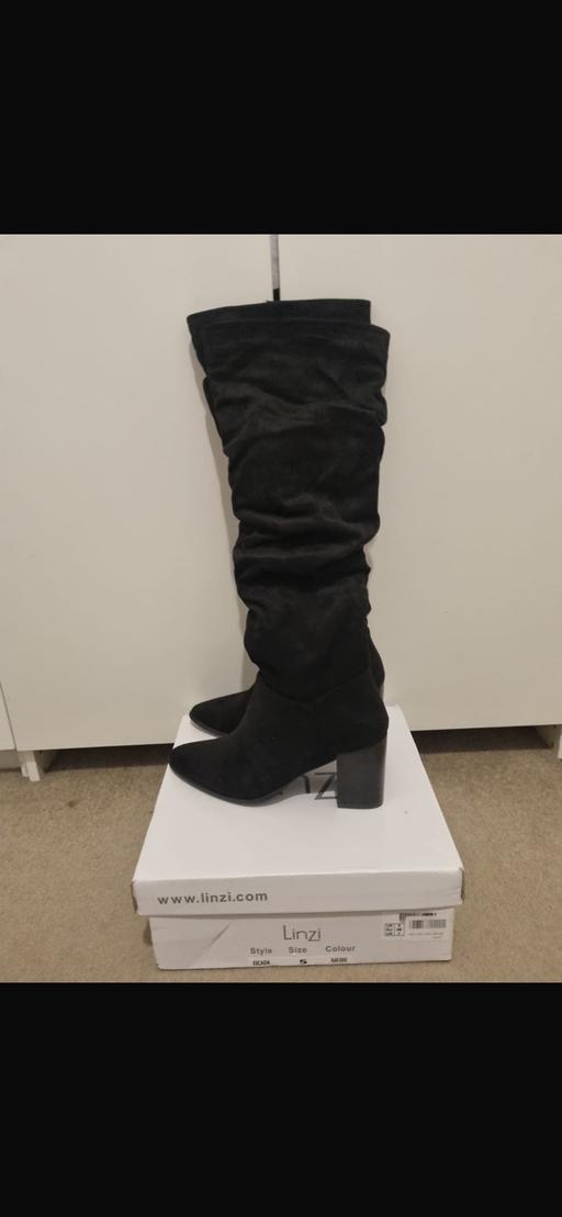 Buy & Sell West London Hounslow - Photos for Knee high boots