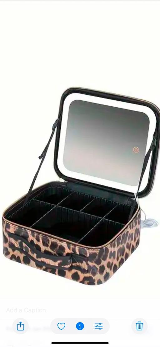 Buy & Sell West Midlands Birmingham - Photos for Make up travel case with LED light up mirror