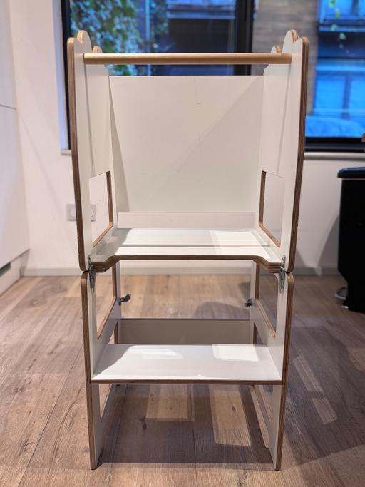 Buy & Sell North London Canonbury - North London - Photos for Convertible step tower + table with chair