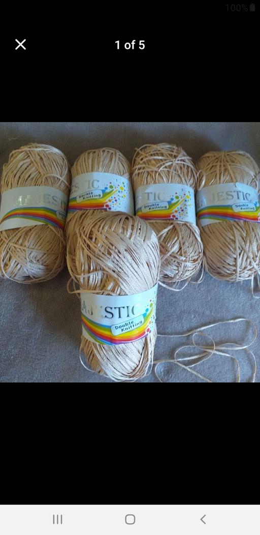 courses Essex Basildon - Photos for pale gold flat yarn 500g