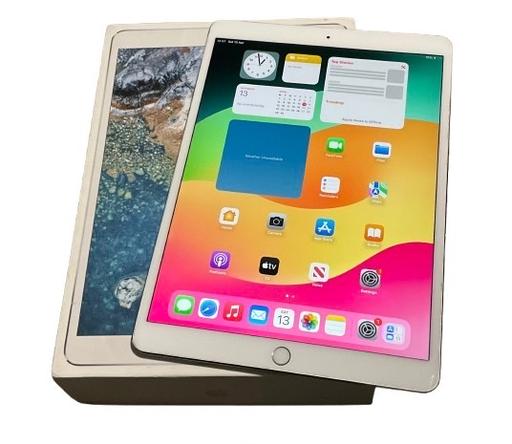 Buy & Sell West Midlands Sandwell - Photos for iPad Pro 10.5 1st Gen Silver WiFi - Boxed